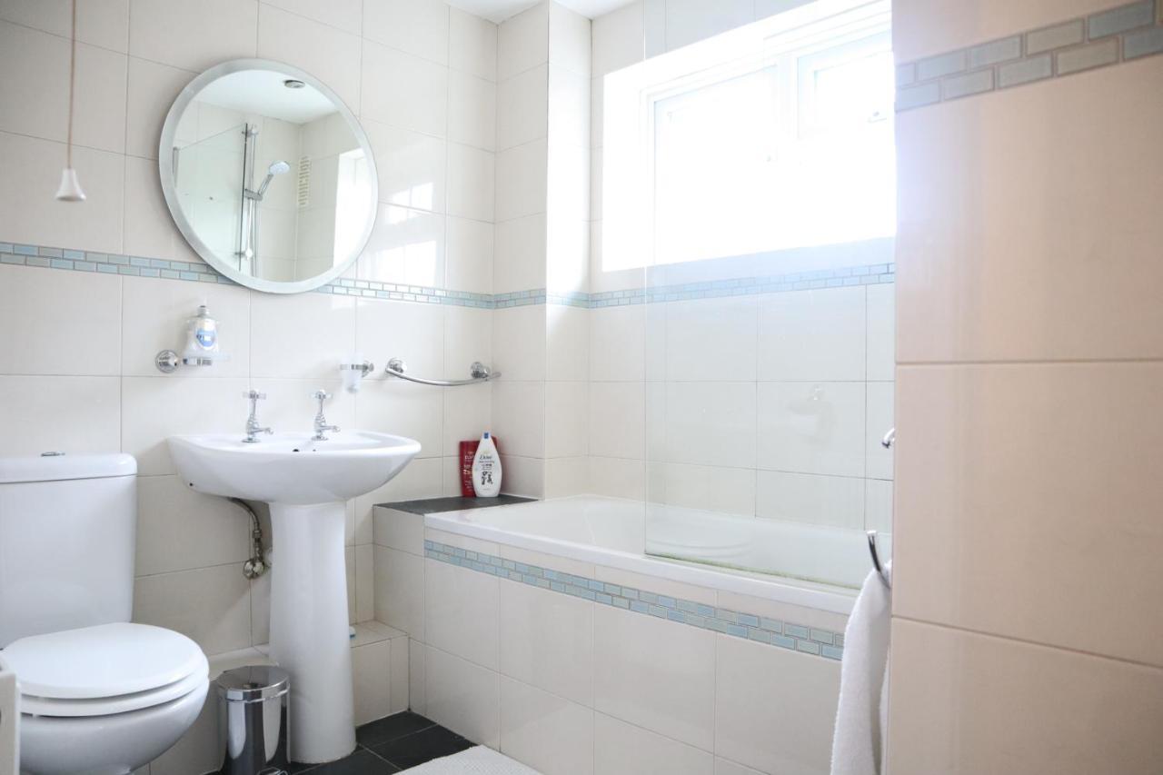Twelve Thirty Serviced Apartments - Balham Лондон Екстер'єр фото